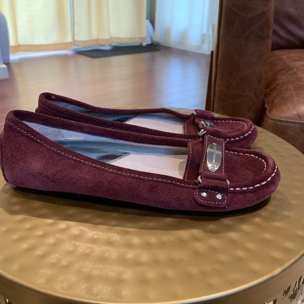 *NEW NEVER Worn* Michael Kors Suede Moccasin Size6
